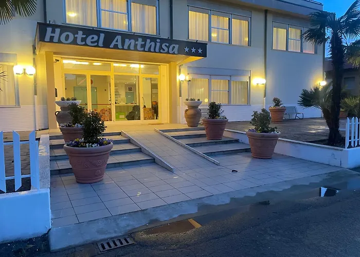 Nuovo hotel ANTHISA