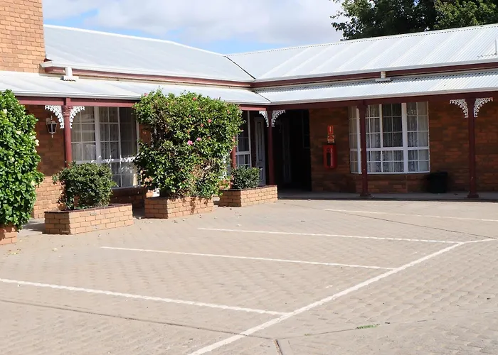 Charles Sturt Motor Inn