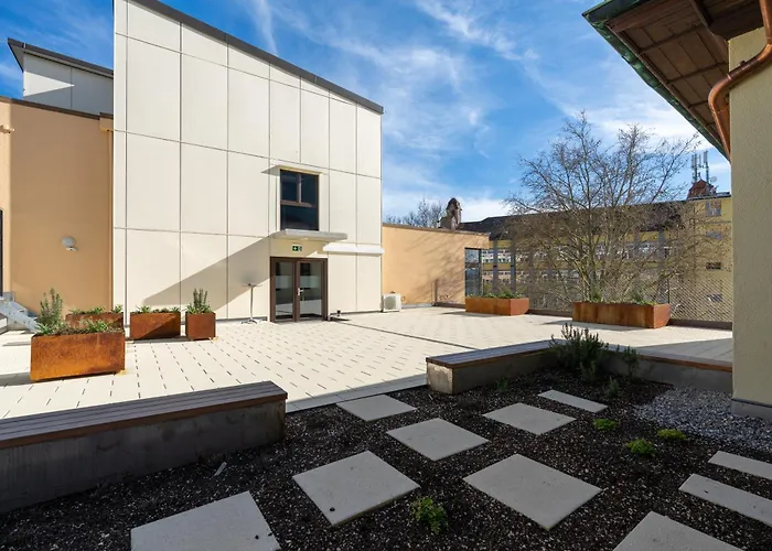 B-Smart Hotel Schoenenwerd