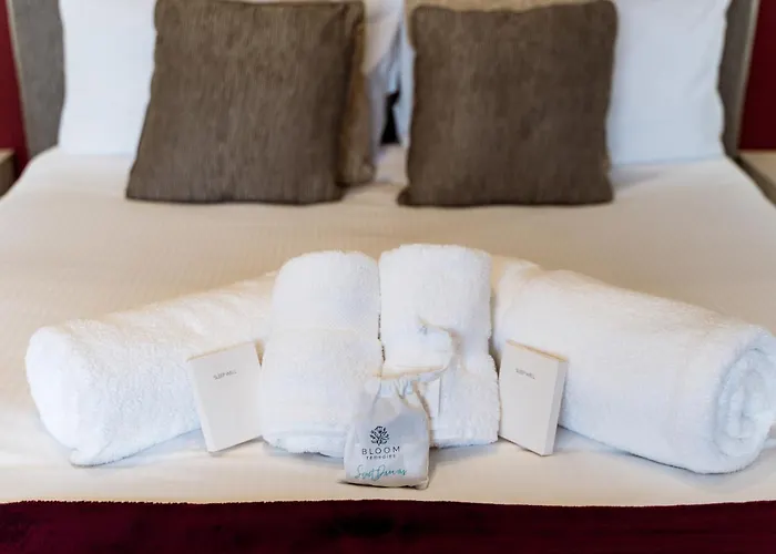 The Land'S End Hotel