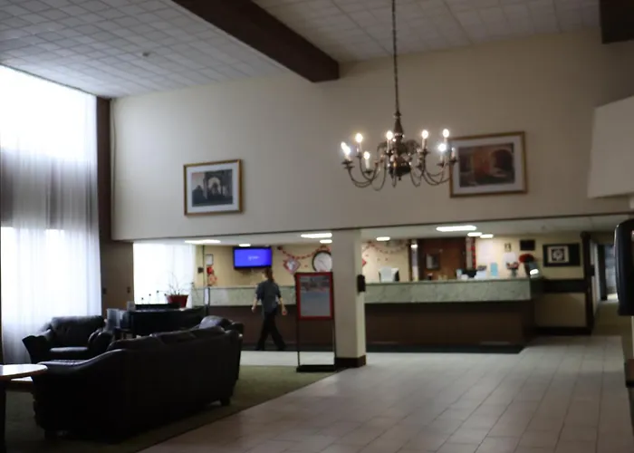 Clarion & Conference Center Lansing West