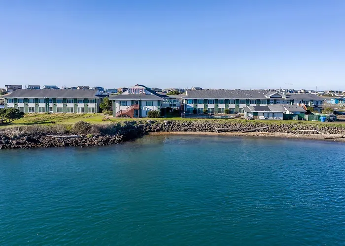 Waldport Bayfront Hotel & Restaurant