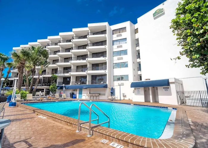La Quinta By Wyndham Cocoa Beach Oceanfront