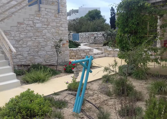 Nomads House Aparthotel Logaras