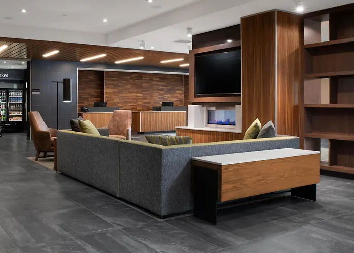 Courtyard By Marriott Edina