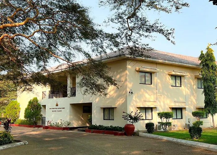 Thiripyitsaya Sanctuary Resort