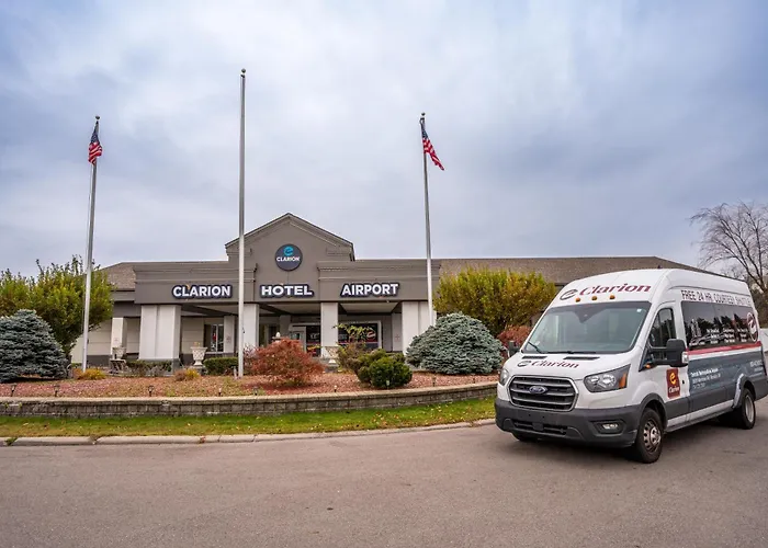 Clarion Hotel Detroit Metro Airport