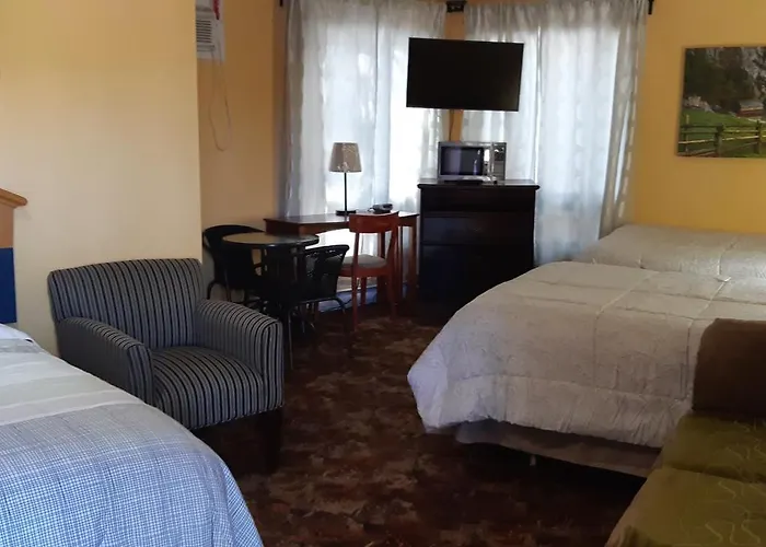 Pine Grove Motel