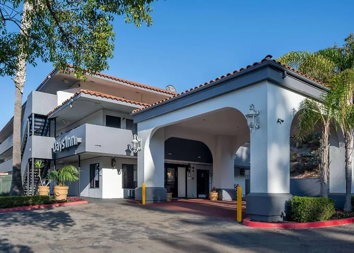 Days Inn By Wyndham Encinitas Moonlight Beach