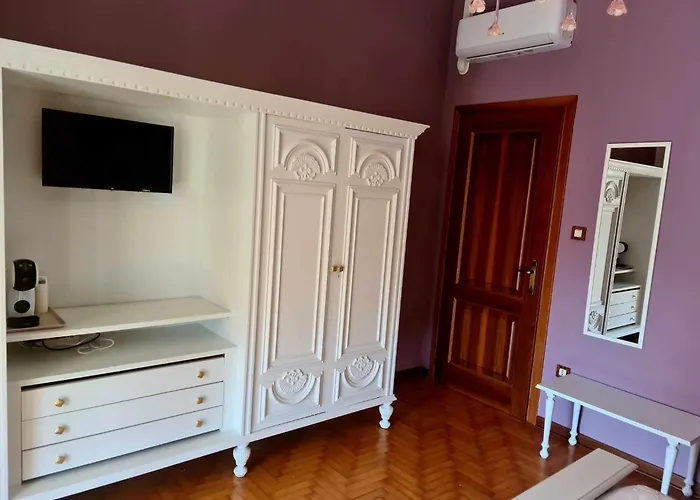 V.Home