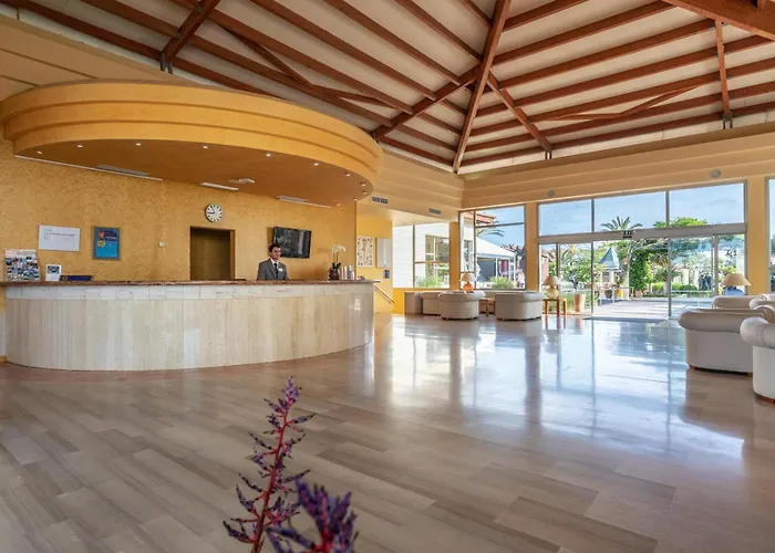 Aparthotel Zafiro Menorca à Cala'N Bosch 