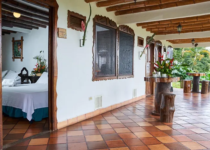 Hotel Hacienda Combia El Caimo