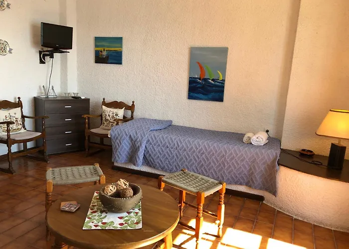 Villa Belmar Self-Catered Apartments Erétria