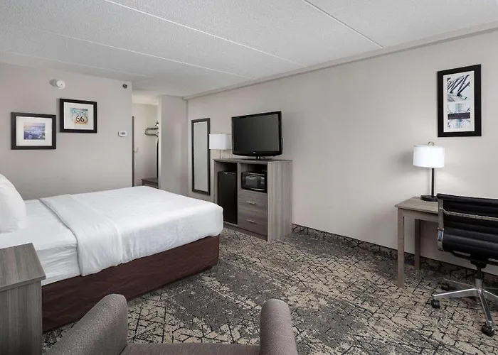 Clarion Hotel & Convention Center Joliet