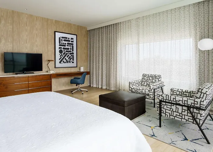 Hampton Inn & Suites Santa Monica