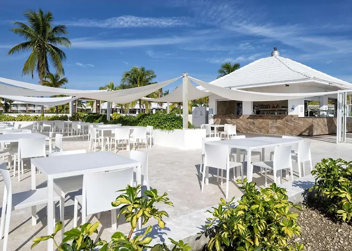 Viva Fortuna Beach By Wyndham, A Trademark All Inclusive Freeport