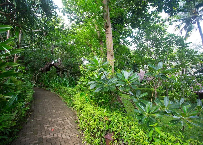 Mandala Spa & Resort Villas Manoc-Manoc