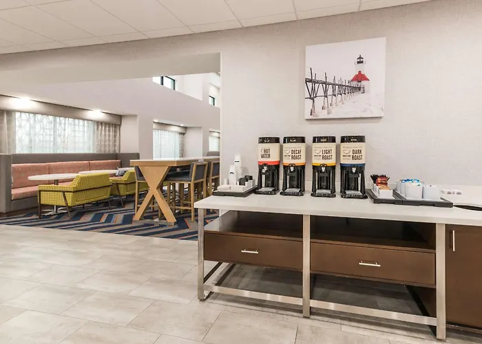 Hampton Inn & Suites Benton Harbor, Mi