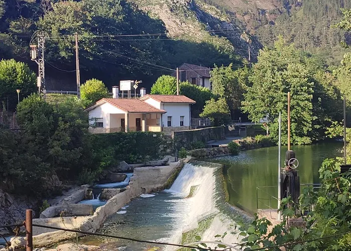 Hotel La Salmonera Caño