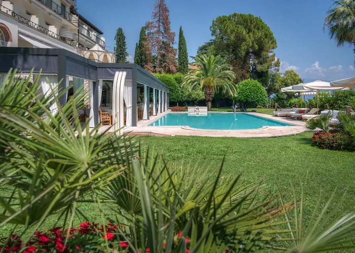 Hotel Villa Capri Gardone Riviera