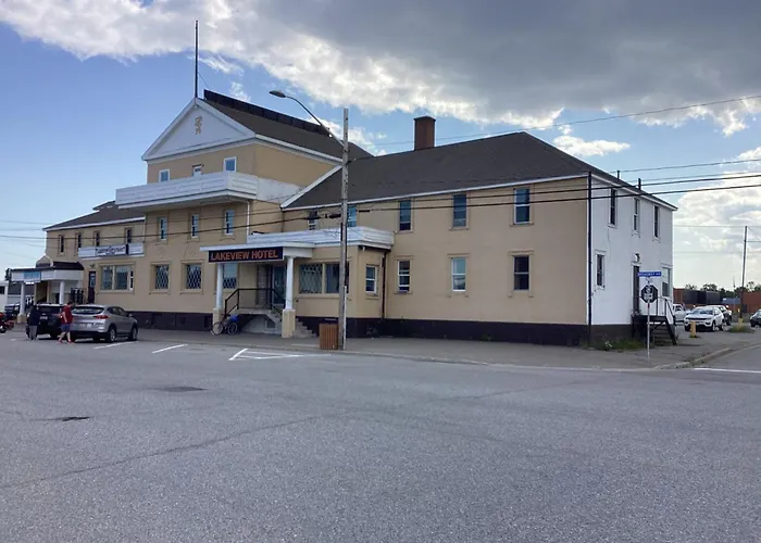 Lakeview Hotel