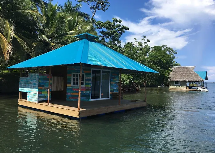 El Toucan Loco Floating Lodges