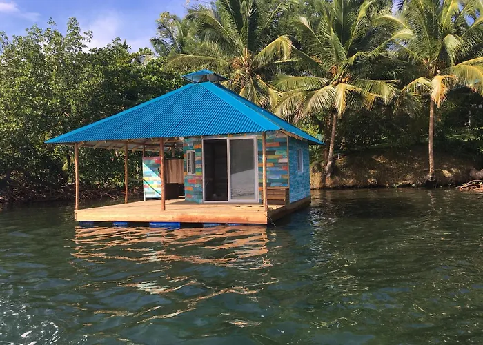 El Toucan Loco Floating Lodges Tierra Oscura