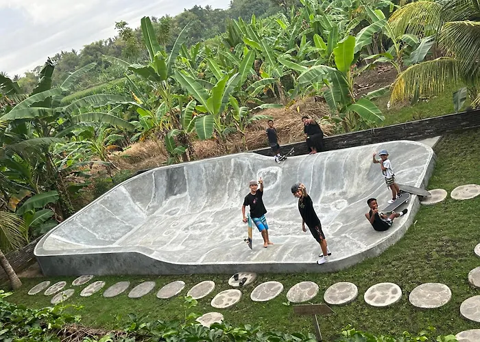 Medewi Secret Surfcamp Hotel Pulukan
