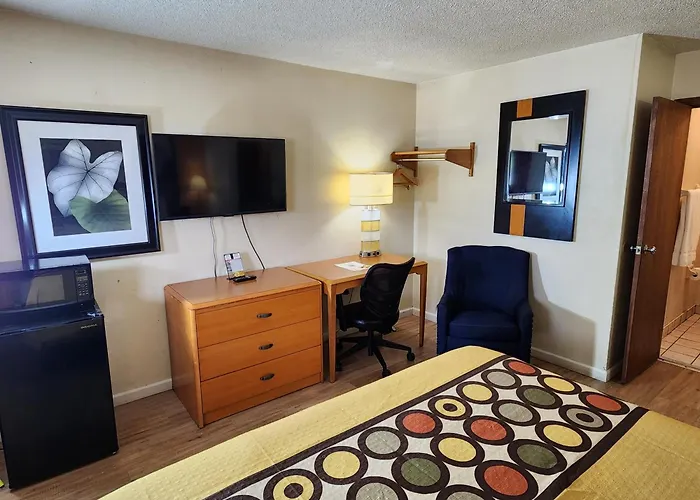 Westspring Inn - Westlake Cleveland