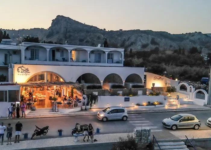 Delfini Beach Hotel & Suites Archangelos 