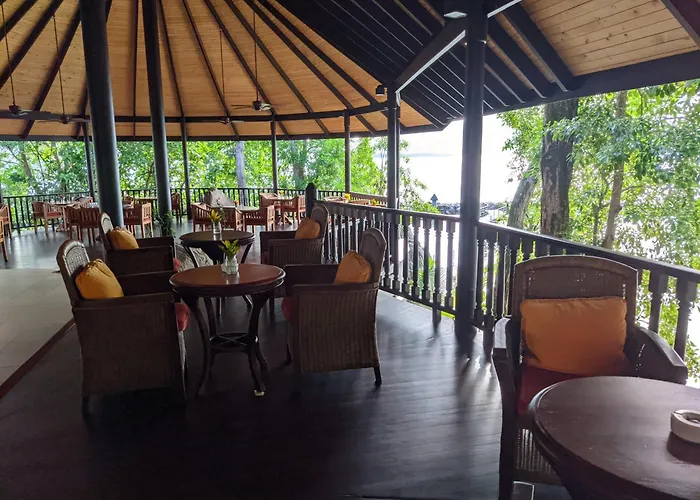 Cerf Island Resort Round Island