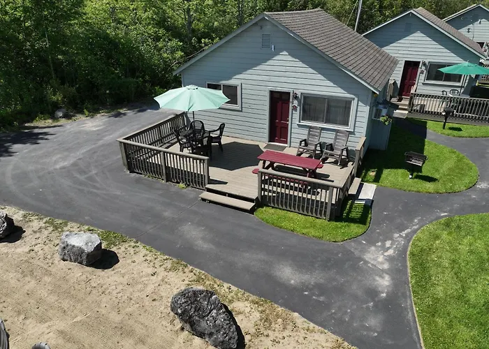 Diamond Cove Cottages, Cabins, &