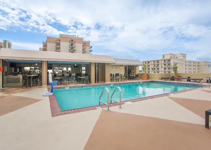 Beach Quarters Resort Virginia Beach