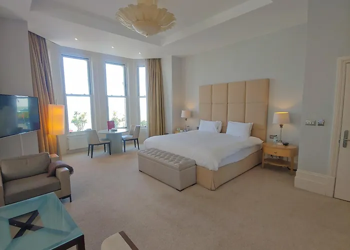 The Chatsworth Hotel