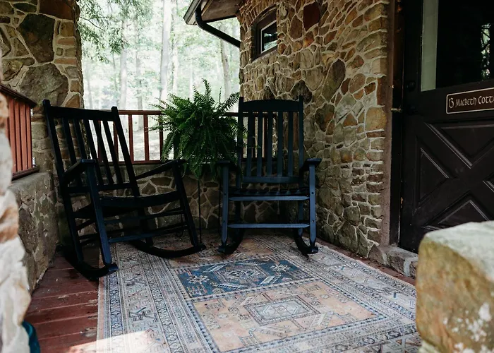 Landoll'S Mohican Castle