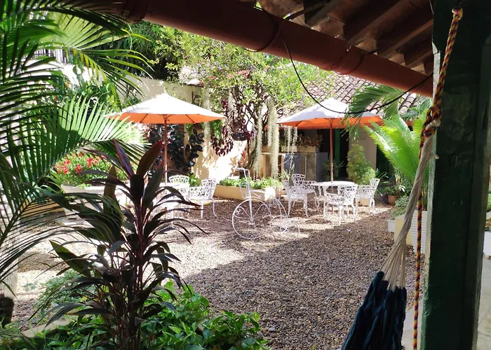 HOTEL NIETO MOMPOX, ubicado en el corazón del centro histórico, frente al rio magdalena en zona de malecón