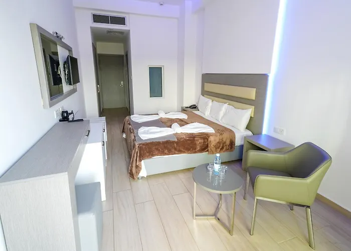 Captain Pier Hotel Protaras