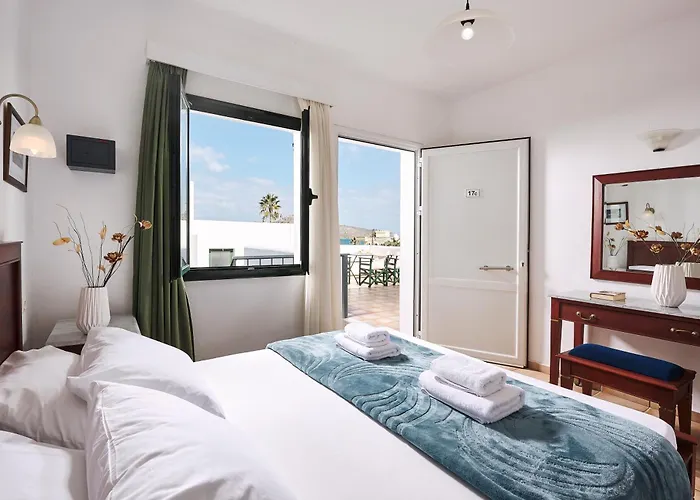 Eva Suites & Apartments Agia Marina