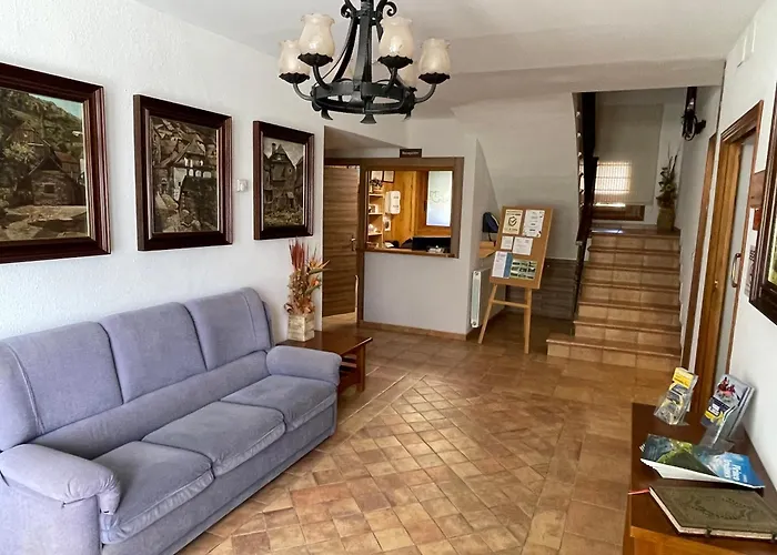 Hotel Cinca Escalona