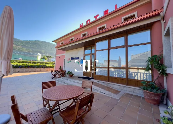 Hotel A Raiña Oia