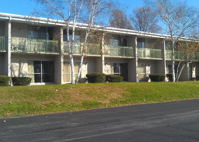 Howard Johnson By Wyndham Newburgh