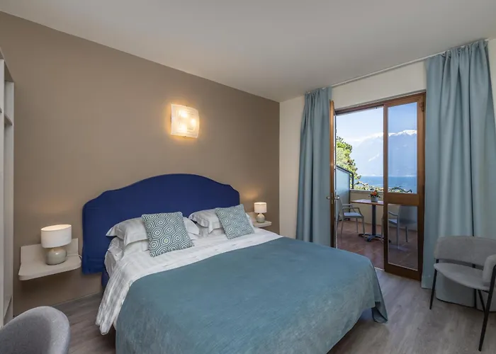 Hotel Meandro - Lake View Gargnano