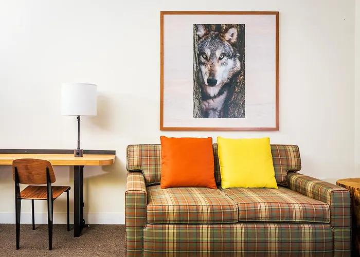 Rush Creek Lodge At Yosemite