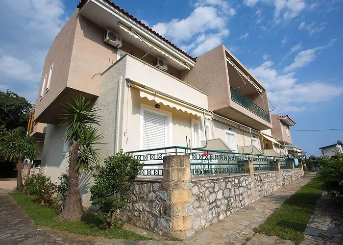 Remvi Hotel - Apartments Stoúpa