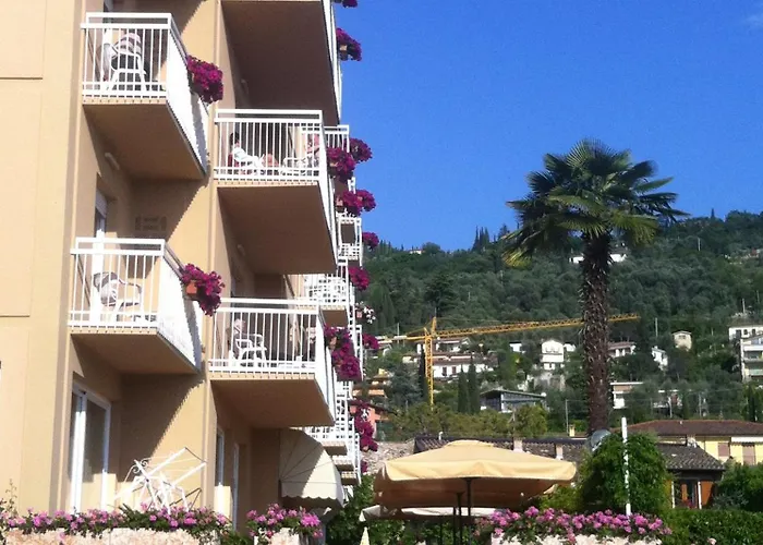 Hotel Romeo Torri Del Benaco