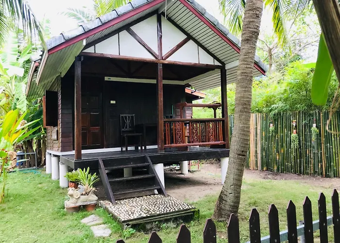 First Villa Beach Resort Baan Tai