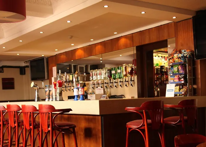Abbotsford Hotel
