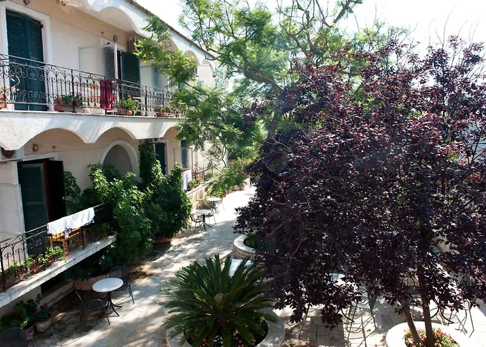 Marie Hotel Acharavi 