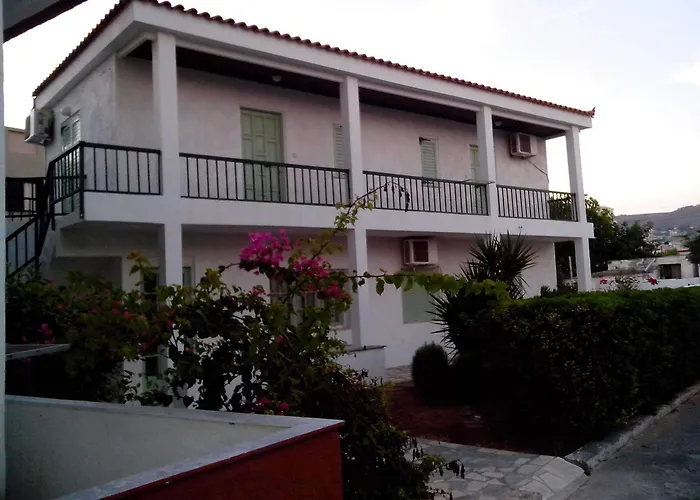 Haris Apartments