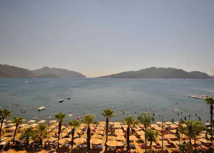 Maris Beach Hotel